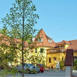 Pension Himmelreich Hotel Ternitz Exterior photo