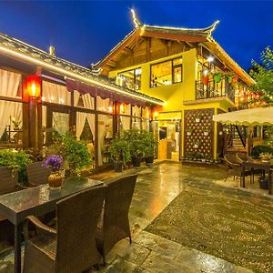 C'Est La Vie Boutique Inn Lijiang  Exterior photo