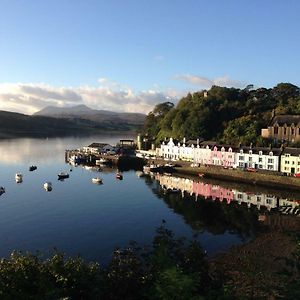 Oronsay Hotel Portree Exterior photo