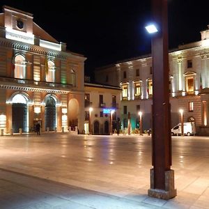 Alloggio In Centro Citta Con Parcheggio Privato E Wifi Hotel Potenza Exterior photo