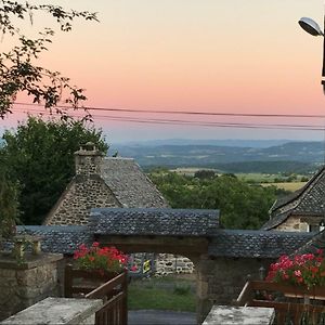 Lo Soulenquo A Fonteilles Sur Le Gr 65 Bed and Breakfast Golinhac Exterior photo