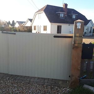 The Annexe, Mockbeggar Appartement Ringwood Exterior photo