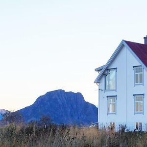 Villa Lofoten - The Farmhouse Kvalnes  Exterior photo