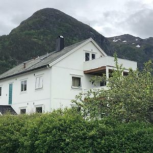 Andalsnes Gustehouse Appartement Exterior photo