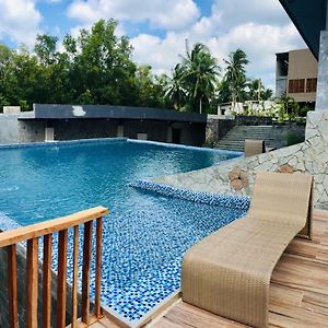 Quins Style Resort Belitung Tanjungbinga Exterior photo