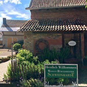 Heinrichs Winery Bed & Breakfast Hotel Langenlonsheim Exterior photo