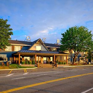 Auberge De La Pointe Hotel Rivière-du-Loup Exterior photo