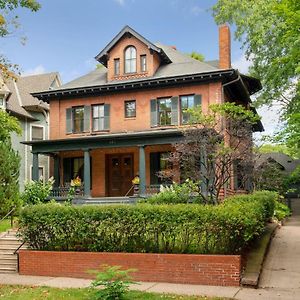 Historic District Bnb Bed and Breakfast Saint Paul Exterior photo