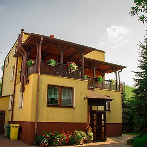 Dom Pod Orzechami Appartement Nałęczów Exterior photo