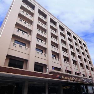 Oliver Hotel Dannok Sadao Exterior photo