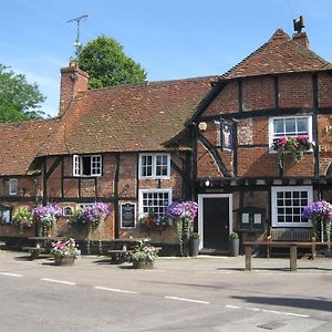 The Plume Of Feathers Bed and Breakfast Farnham  Exterior photo