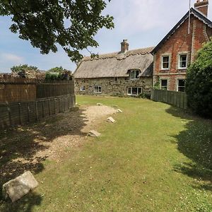 Hill Farm Cottage Freshwater Exterior photo