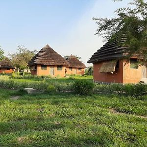 Tangi Safari Lodge Pakwach Exterior photo