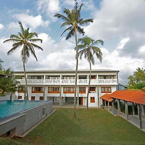 The Beach Boutique Hotel Uswetakeiyawa Exterior photo