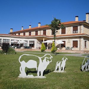 El Prado De Las Merinas Hotel Caleruega Exterior photo