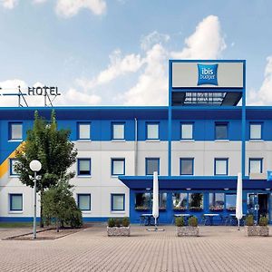 ibis budget Berlin Hoppegarten Hotel Exterior photo