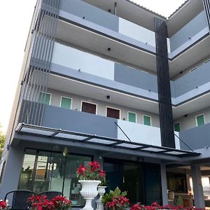 Aiyapach Inn Chonburi Exterior photo