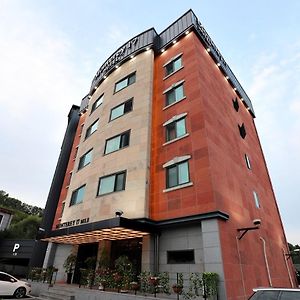 Yongin Monterey 17 Hotel Exterior photo