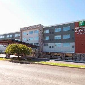 Holiday Inn Express & Suites Johnstown, An Ihg Hotel Exterior photo