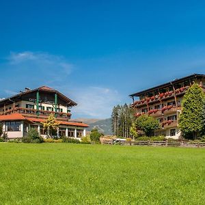 Hotel Landhof Simeter Spittal an der Drau Exterior photo