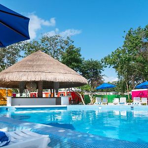 Colorbox Beds And Rooms Tulum Pueblo Exterior photo