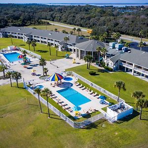 Days Inn & Suites By Wyndham Jekyll Island Exterior photo