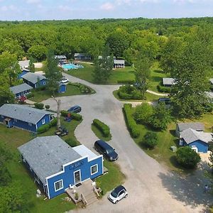 Bird'S Nest Resort Put-in-Bay Exterior photo