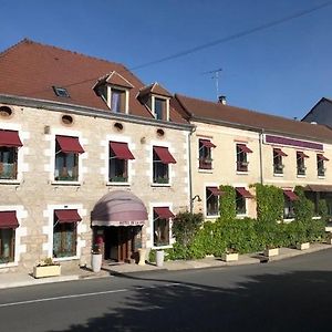 Hotel De La Loire Saint-Satur Exterior photo