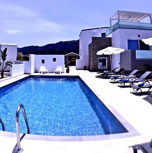 Xenos Villa 4 - Luxury Villa With Private Swimming Pool Near The Sea Tigaki Exterior photo