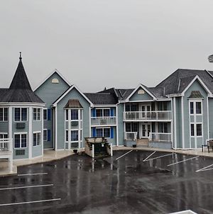 Falls Lodge & Suites Niagarawatervallen Exterior photo