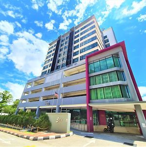 Nexus Business Suite Hotel Shah Alam Exterior photo