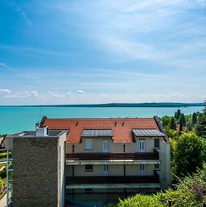 Echo Residence All Suite Hotel Tihany Exterior photo