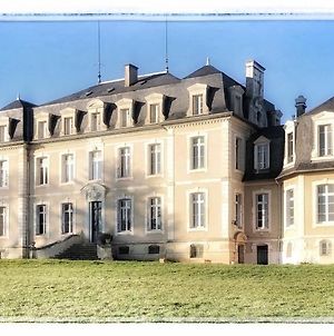 Gite 2 Chambres 5 Personnes Dans Le Chateau De La Bouchatte Chazemais Exterior photo