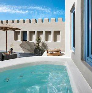 Luna Santorini Suites Pýrgos Exterior photo