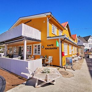 Henningsvaer Guesthouse Exterior photo