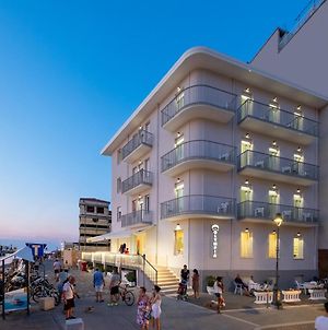 Hotel Olympia Gabicce Mare Exterior photo