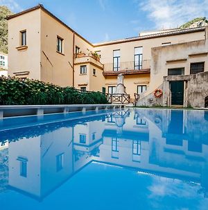 Amalfi Resort Exterior photo