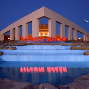 Hotel Titanic Beach Spa And Aqua Park Hurghada Exterior photo