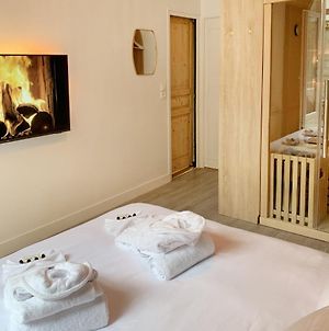 Suite Cosy Flat - Hyper-Centre Avec Sauna Privatif Senlis  Exterior photo