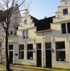 Achterom 7 Bed and Breakfast Hoorn  Exterior photo