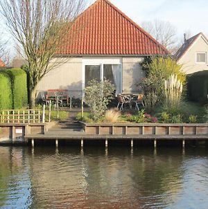 Detached Bungalow With Dishwasher, At The Water Villa Medemblik Exterior photo