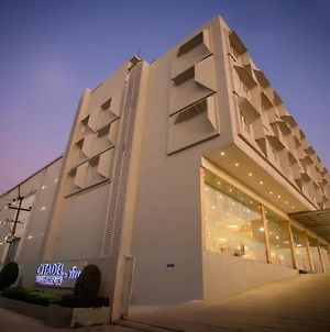 Citadel Hotel By Vinnca Haiderabad Exterior photo