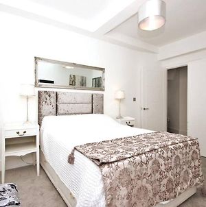 CC - Central Location Top Floor 2 Bed Deluxe Modern Apartment Stratford-upon-Avon Exterior photo