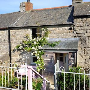 Niver Dew Holiday Cottage Lower Boscaswell Exterior photo