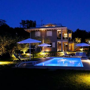 Villa Nina - Apartments & Relax Caprino Veronese Exterior photo