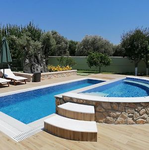Villa MATA - 600m² with Private Pool&Jacuzzi Kalithies Exterior photo