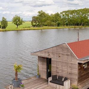 Aangenaam op de Rijn, B&B op een woonboot, inclusief privé sauna Alphen aan den Rijn Exterior photo