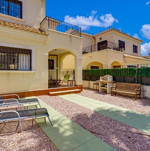 Huge Holiday Home In Torrevieja With Swimming Pool Exterior photo