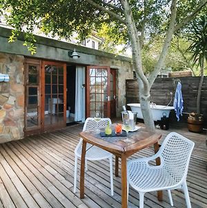 Camps Bay Forest Pods Bed and Breakfast Kaapstad Exterior photo