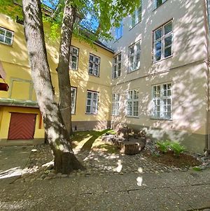 Old Town Lai Street Apartment With Private Parking Tallinn Exterior photo